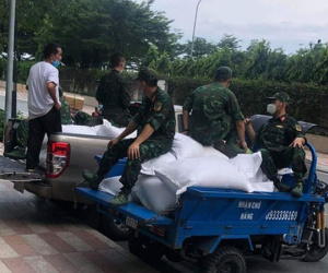 'Phát nhầm' 21 tấn gạo cứu trợ dịch Covid-19 cho cư dân Vinhomes, phường vội đi thu hồi