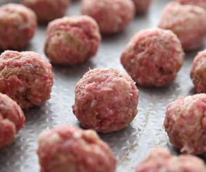 7 món ăn vặt được bán nhiều ở siêu thị, nhiều người tưởng ngon lành nhưng chứa cả ổ vi khuẩn