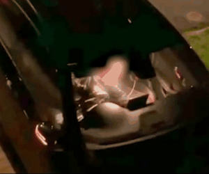 Video: Cô gái dùng 'chiêu độc' nhốt luôn tên trộm trong ô tô