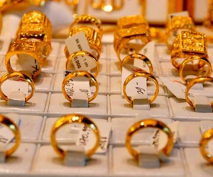 Giá vàng đồng loạt giảm trong phiên cuối tuần