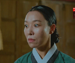Màn ảnh Hàn có một 'bà hoàng giải trí': Cứ xuất hiện là tạo meme, 'vô danh' nhưng ai cũng nhớ mặt