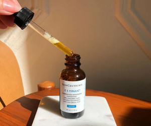 Cách bác sĩ da chăm da hỗn hợp từ Hè sang Đông: Kem dưỡng thay đổi theo mùa, nhưng Vitamin C chỉ trung thành một loại