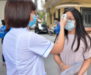 KHẨN: Thêm 2 ca nhiễm Covid-19, 1 địa phương tiếp tục cho học sinh nghỉ học