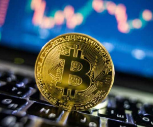 Bitcoin tăng mạnh vượt giá 1 tỷ, lên đỉnh cao 3 tháng