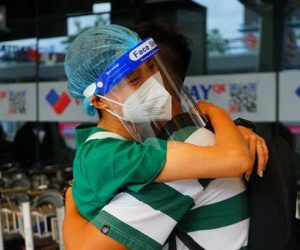 Đoàn 300 sinh viên Y hỗ trợ chống dịch lên đường về Hà Nội: 'Tạm biệt nhé, chúng tớ sẽ rất nhớ Sài Gòn'