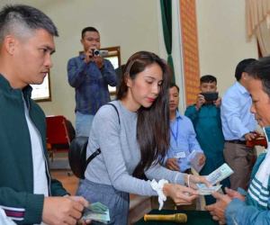 Bộ Công an đề nghị 2 huyện ở Nghệ An cung cấp thông tin về việc cứu trợ lũ lụt của vợ chồng ca sỹ Thủy Tiên