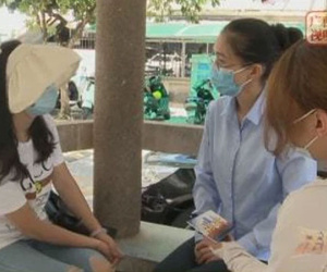Kết hôn sinh con xong chồng đột nhiên bặt vô âm tín, người vợ chết lặng khi biết thân phận thật của mẹ chồng