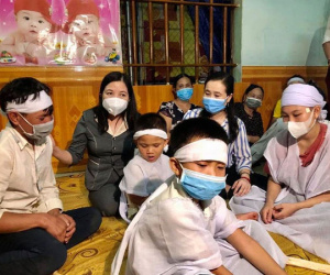 Hai mẹ con tử vong trên đường về quê: Chuyến hồi hương đau đớn với 2 hũ tro cốt