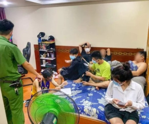 6 nam, 1 nữ mở tiệc ma túy tại căn hộ ven biển Đà Nẵng