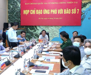 Bão số 7 vừa cập bờ lại xuất hiện ngay bão số 8 trên Biển Đông