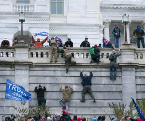 Nhà Trắng ngăn ông Trump che giấu tài liệu vụ bạo động đồi Capitol