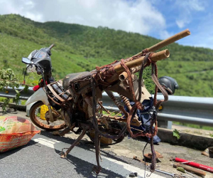 Chiếc xe tàn tróc sơn bị bỏ lại và những đêm trắng không ngủ của chàng trai trẻ ở đèo Hải Vân