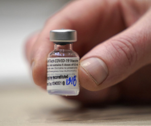 Hiệu quả vaccine Pfizer thay đổi thế nào theo thời gian? Dữ liệu chi tiết từ Qatar và Israel