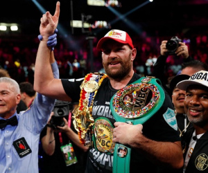 Hạ knock-out Deontay Wilder, Tyson Fury bảo vệ thành công đai WBC hạng nặng