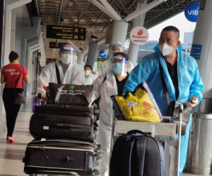 Hình ảnh ngày đầu Tân Sơn Nhất 'mở cửa' đón khách đến và đi các tỉnh