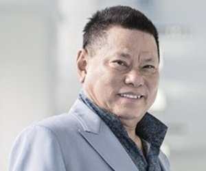 Tỷ phú Hoàng Kiều có phản ứng đầu tiên, sau khi bà Phương Hằng xin 10 triệu USD nuôi 23 người con NS Phi Nhung, khăng khăng giữ thái độ này?