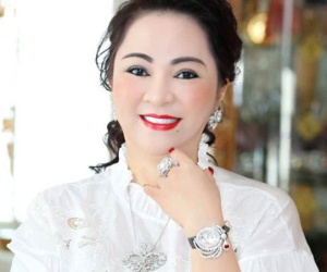 Bà chủ Đại Nam bất ngờ bị netizen 'tóm sống' khi đang đi ngoài đường: Nhan sắc khác gì ảnh ọt trên mạng?