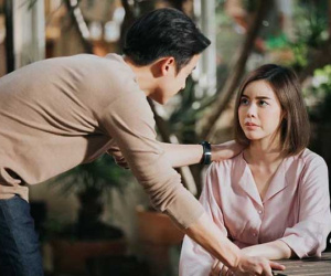 Vợ bầu phát hiện những bức ảnh sốc của gái lạ trong máy chồng, liền lập tức khẳng định vị thế chỉ bằng một cú 'thả' chất lừ