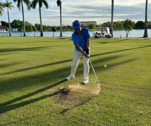 Ông Hun Sen bất ngờ đi chơi golf trong giờ làm việc: Hé lộ tình trạng thật sự ở Campuchia