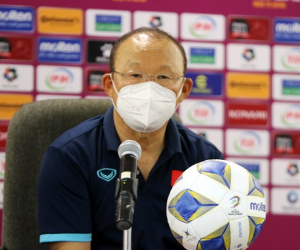 HLV Park Hang-seo: 'Có lẽ các cầu thủ của tôi bất mãn với trọng tài'