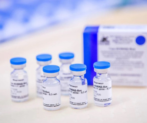 Nga thử nghiệm vaccine Sputnik V dạng xịt mũi