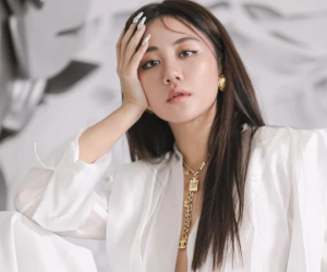 Văn Mai Hương diện áo cổ sâu khoe vòng 1 lấp ló gợi cảm