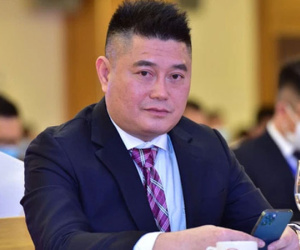 Bầu Thụy - người giàu thứ 9 trên sàn chứng khoán Việt Nam ngỏ ý đỡ đầu Hồ Văn Cường: 'Khó đâu thì chú giúp đỡ cháu để cháu đam mê ca hát và học đại học'