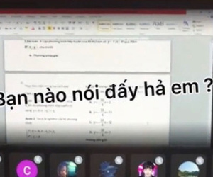 Nam sinh đang học online bỗng lộ mic có tiếng bạn nữ, bị mời ra khỏi lớp, lúc sau nói 1 câu khiến giáo viên phải xin lỗi