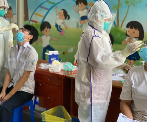 'Ổ dịch' liên quan đôi vợ chồng dương tính sau khi đi họp phụ huynh: Tăng lên gần 50 ca nhiễm
