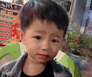 Thông tin mới nhất từ người thân bé trai 2 tuổi mất tích bí ẩn khi chơi trước sân nhà ở Bình Dương