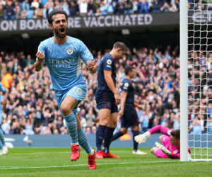 Bernardo và De Bruyne giúp Man City hạ đẹp Burnley