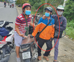 Đội hiệp sĩ bắt được đối tượng trộm hơn 300 triệu đồng của tài xế quên khoá cửa xe