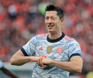 Giúp Bayern hủy diệt Leverkusen, Lewandowski bắt kịp thành tích của Haaland