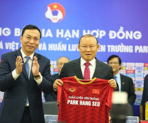 HLV Park Hang Seo đàm phán hợp đồng: Trò chơi cân não