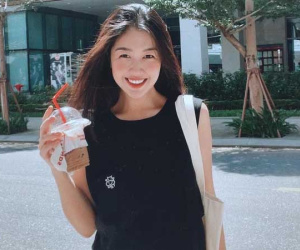 Antifan 'nghị lực' liên tục cà khịa gái đẹp không sót story nào, phản ứng của chính chủ mới thực sự 'vỏ quýt dày có móng tay nhọn'