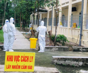 Hàng chục học sinh mắc Covid-19, hàng ngàn em là F1, nhiều địa phương dừng học trực tiếp
