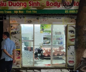 Đang ở quán cắt tóc tối 20/10, người phụ nữ bị chồng cũ xông vào đâm tử vong