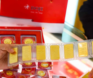 Giá vàng hôm nay 20/10: USD giảm nhanh, vàng tăng mạnh