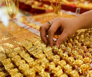 Giá vàng vọt tăng cao nhất trong vòng 1 năm, tới 58,37 triệu đồng/lượng