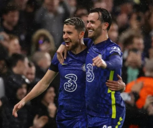 Chelsea mở đại tiệc ở Stamford Bridge, mơ tranh ngôi đầu Champions League