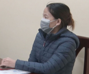 Bắt tạm giam người phụ nữ nhiễm COVID-19 trở về từ vùng dịch nhưng khai báo gian dối khiến 75 người thành F1