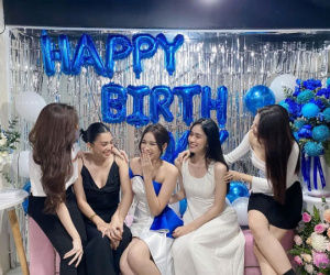 Đỗ Thị Hà đón tuổi 20 cùng hội bạn mỹ nhân, đọ sắc với Tiểu Vy bùng nổ visual có ai chịu lép vế?