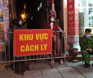 Hà Nội rà soát hơn 300 người liên quan 2 ca Covid-19 cộng đồng mới