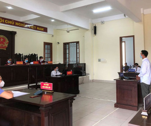 Chặt 12 cây sầu riêng để… níu kéo vợ