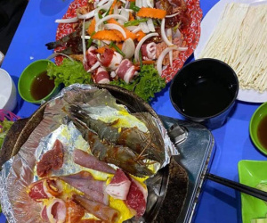 HOT: Cô gái bóc phốt quán nướng 'phí tiền' nhưng bị chủ tiệm phản đòn vì một lý do, dân mạng cũng đồng loạt đứng về phía quán?