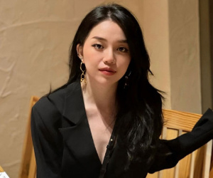 Linh Ngọc Đàm và bạn trai bất ngờ nhận con nuôi, tưởng ai xa lạ hóa ra là quý tử của bạn thân