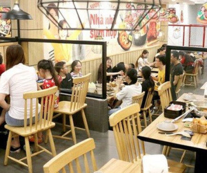 TP.HCM vẫn chưa cho phép quán ăn phục vụ tại chỗ