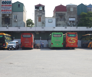 Bến xe Hà Nội: Trăm xe trở 'gió' sau gần 2 tuần hoạt động trở lại