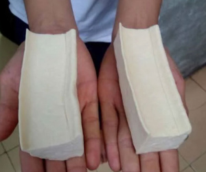 Người làm đậu phụ lâu năm chỉ cách phân biệt đậu phụ sạch và loại có chứa thạch cao, ai cũng cần biết