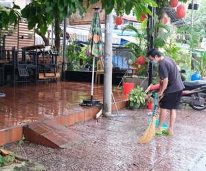 Cửa hàng, quán ăn TPHCM tất bật dọn dẹp, mong sớm được bán tại chỗ